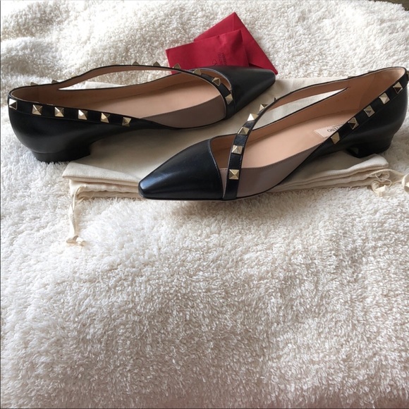 authentic Valentino stud - Picture 2 of 5